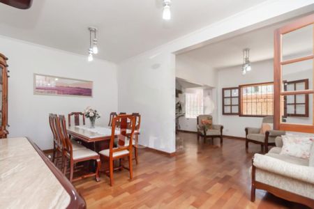 Casa à venda com 225m², 3 quartos e 3 vagas