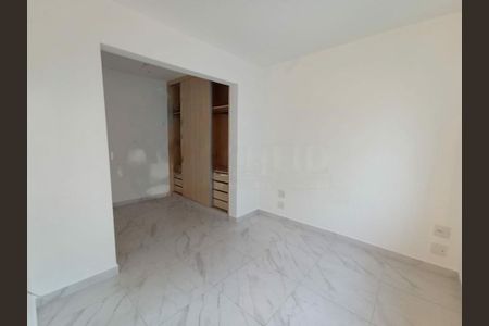 Casa à venda com 4 quartos, 250m² em Jardim Sabara, São Paulo