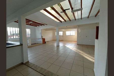 Casa à venda com 250m², 4 quartos e 4 vagas