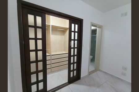 Casa à venda com 250m², 4 quartos e 4 vagas