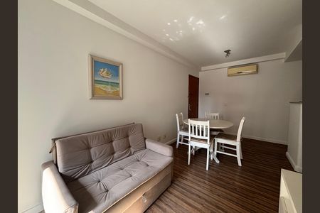 Apartamento à venda com 33m², 1 quarto e 1 vagaSala