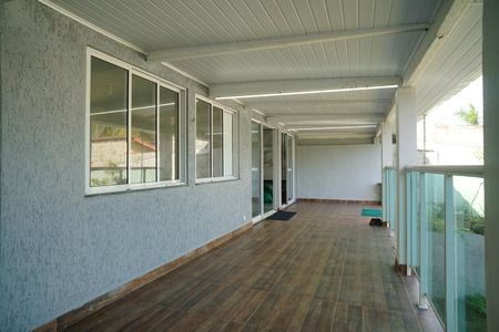Casa de condomínio para alugar com 129m², 2 quartos e 4 vagasVaranda