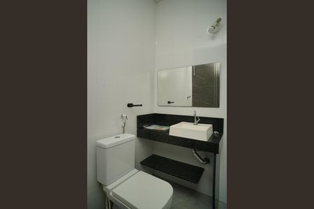 Casa de condomínio para alugar com 129m², 2 quartos e 4 vagasBanheiro