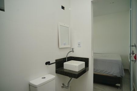 Casa de condomínio para alugar com 129m², 2 quartos e 4 vagasBanheiro do Quarto 2