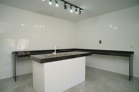 Casa de condomínio para alugar com 129m², 2 quartos e 4 vagasCozinha