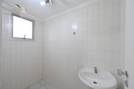 Apartamento à venda com 168m², 4 quartos e 2 vagas Apartamento à venda com 168m², 4 quartos e 2 vagasBanheiro de Serviço