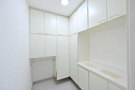 Quarto de Serviço de apartamento à venda com 4 quartos, 168m² em Vila Monte Alegre, São Paulo