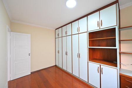 Apartamento à venda com 168m², 4 quartos e 2 vagas Apartamento à venda com 168m², 4 quartos e 2 vagasQuarto 4