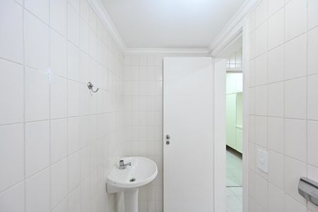Apartamento à venda com 168m², 4 quartos e 2 vagas Apartamento à venda com 168m², 4 quartos e 2 vagasBanheiro de Serviço