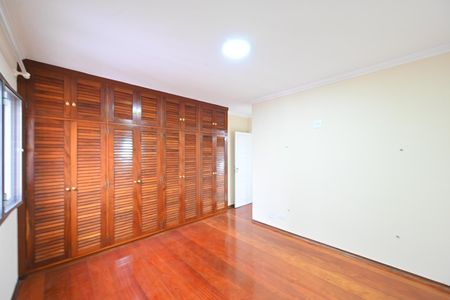 Apartamento à venda com 168m², 4 quartos e 2 vagas Apartamento à venda com 168m², 4 quartos e 2 vagasSuíte