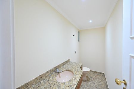 Apartamento à venda com 168m², 4 quartos e 2 vagas Apartamento à venda com 168m², 4 quartos e 2 vagasLavabo