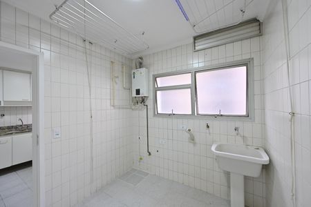 Apartamento à venda com 168m², 4 quartos e 2 vagas Apartamento à venda com 168m², 4 quartos e 2 vagasLavanderia