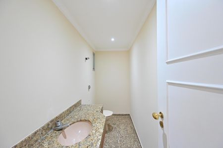 Apartamento à venda com 168m², 4 quartos e 2 vagas Apartamento à venda com 168m², 4 quartos e 2 vagasLavabo