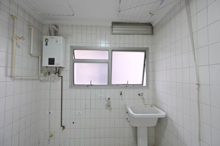 Apartamento à venda com 168m², 4 quartos e 2 vagas Apartamento à venda com 168m², 4 quartos e 2 vagasLavanderia