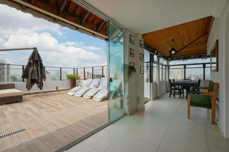 Apartamento à venda com 227m², 3 quartos e 3 vagas