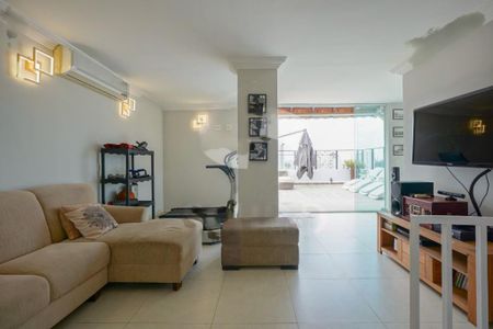 Apartamento à venda com 227m², 3 quartos e 3 vagas