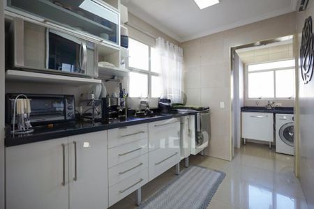 Apartamento à venda com 3 quartos, 227m² em Vila Sofia, São Paulo