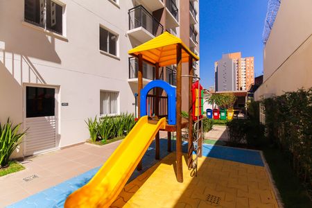 Apartamento à venda com 27m², 1 quarto e sem vaga Apartamento à venda com 27m², 1 quarto e sem vagaÁrea comum - Playground