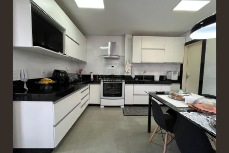 Apartamento para alugar com 120m², 3 quartos e 1 vaga Apartamento para alugar com 120m², 3 quartos e 1 vagaCozinha