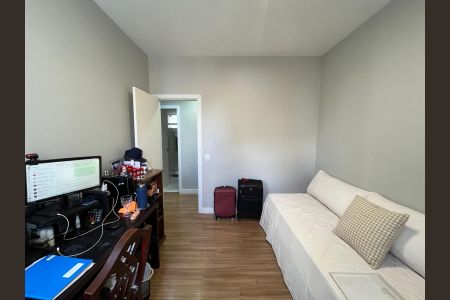 Apartamento para alugar com 120m², 3 quartos e 1 vaga Apartamento para alugar com 120m², 3 quartos e 1 vagaSala