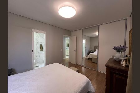 Apartamento para alugar com 120m², 3 quartos e 1 vaga Apartamento para alugar com 120m², 3 quartos e 1 vagaQuarto
