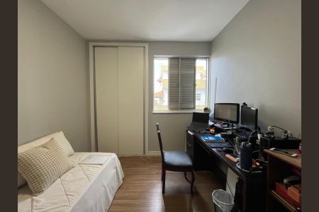Apartamento para alugar com 120m², 3 quartos e 1 vaga Apartamento para alugar com 120m², 3 quartos e 1 vagaQuarto
