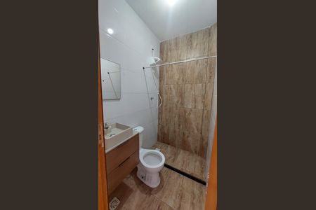 Casa de condomínio para alugar com 67m², 2 quartos e 1 vaga Casa de condomínio para alugar com 67m², 2 quartos e 1 vagaBanheiro