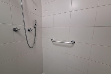 Apartamento à venda com 94m², 2 quartos e 2 vagas Apartamento à venda com 94m², 2 quartos e 2 vagasBanheiro da Suíte 1
