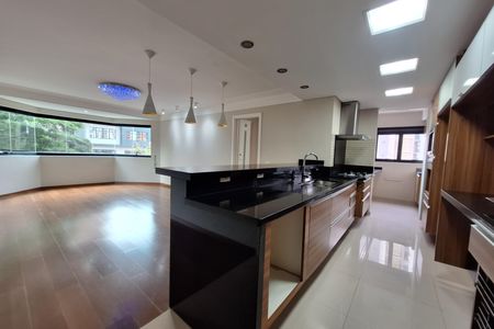 Apartamento à venda com 94m², 2 quartos e 2 vagas Apartamento à venda com 94m², 2 quartos e 2 vagasCozinha