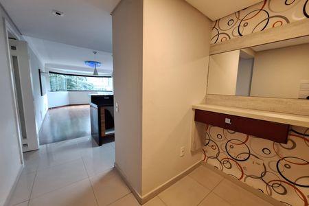 Apartamento à venda com 94m², 2 quartos e 2 vagas Apartamento à venda com 94m², 2 quartos e 2 vagasEntrada
