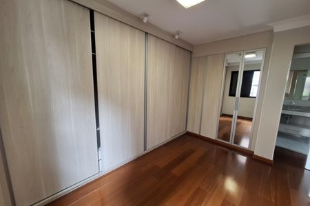 Apartamento à venda com 94m², 2 quartos e 2 vagas Apartamento à venda com 94m², 2 quartos e 2 vagasSuíte 2