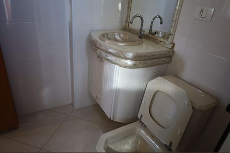Apartamento à venda com 74m², 3 quartos e 1 vagaBanheiro da Suíte