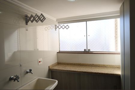 Apartamento à venda com 74m², 3 quartos e 1 vagaÁrea de serviço