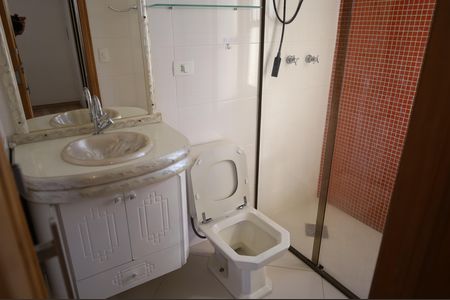 Apartamento à venda com 74m², 3 quartos e 1 vagaBanheiro da Suíte