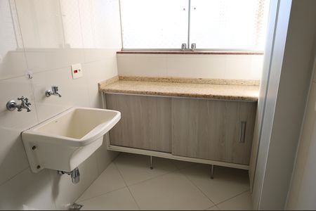 Apartamento à venda com 74m², 3 quartos e 1 vagaÁrea de serviço