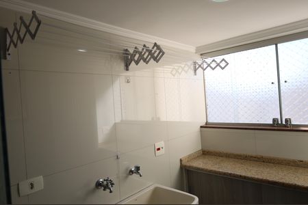 Apartamento à venda com 74m², 3 quartos e 1 vagaÁrea de serviço