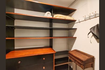 Closet de kitnet/studio para alugar com 1 quarto, 45m² em Maracanã, Rio de Janeiro