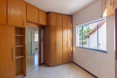 Casa para alugar com 150m², 3 quartos e 3 vagas Casa para alugar com 150m², 3 quartos e 3 vagasSuíte