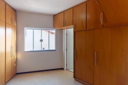 Casa para alugar com 150m², 3 quartos e 3 vagas Casa para alugar com 150m², 3 quartos e 3 vagasSuíte