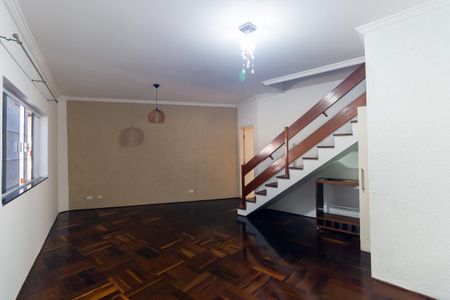 Casa para alugar com 150m², 3 quartos e 3 vagas Casa para alugar com 150m², 3 quartos e 3 vagasSala
