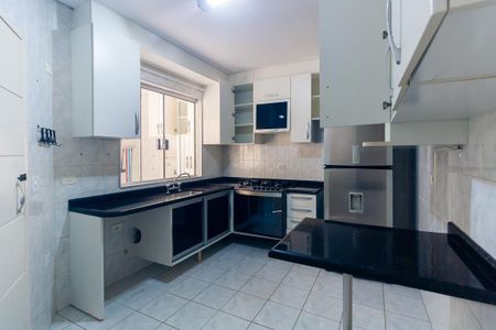 Casa para alugar com 150m², 3 quartos e 3 vagas Casa para alugar com 150m², 3 quartos e 3 vagasCozinha