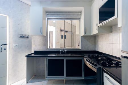 Cozinha de casa para alugar com 3 quartos, 150m² em Jardim Avelino, São Paulo