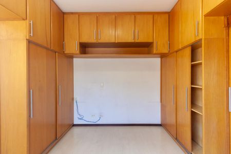 Casa para alugar com 150m², 3 quartos e 3 vagas Casa para alugar com 150m², 3 quartos e 3 vagasSuíte