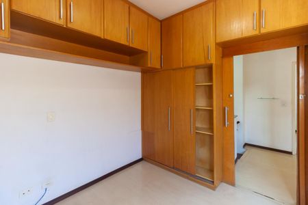 Casa para alugar com 150m², 3 quartos e 3 vagas Casa para alugar com 150m², 3 quartos e 3 vagasSuíte