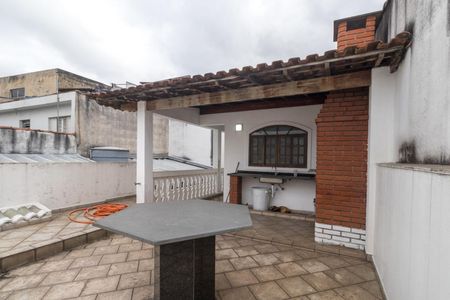 Casa à venda com 288m², 2 quartos e 2 vagas Casa à venda com 288m², 2 quartos e 2 vagasTerraços superior - churrasqueira