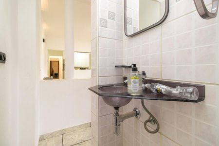 Casa à venda com 288m², 2 quartos e 2 vagas Casa à venda com 288m², 2 quartos e 2 vagasLavabo 1