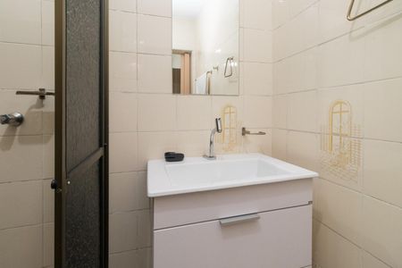 Casa à venda com 288m², 2 quartos e 2 vagas Casa à venda com 288m², 2 quartos e 2 vagasBanheiro da suíte