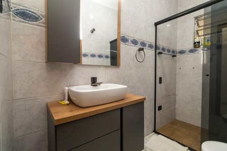 Casa à venda com 288m², 2 quartos e 2 vagas Casa à venda com 288m², 2 quartos e 2 vagasBanheiro social