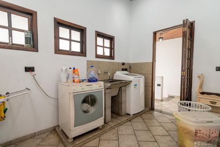 Casa à venda com 288m², 2 quartos e 2 vagas Casa à venda com 288m², 2 quartos e 2 vagasÁrea de Serviço