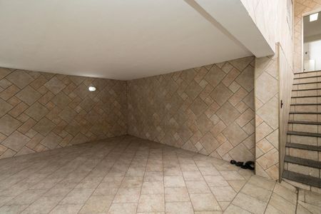 Casa à venda com 288m², 2 quartos e 2 vagas Casa à venda com 288m², 2 quartos e 2 vagasGaragem
